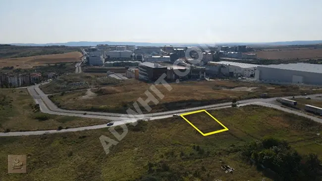 Land with an area of 537 square meters in Hadımköy, centrally located, overlooking the main street