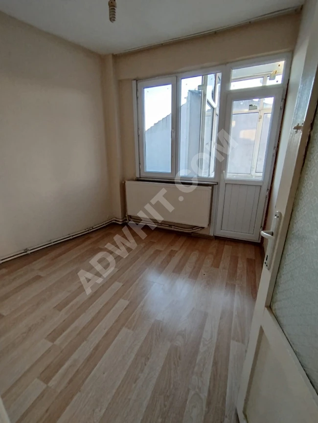 Çapa Merkezde Kiralık 2+1 Salon Daire