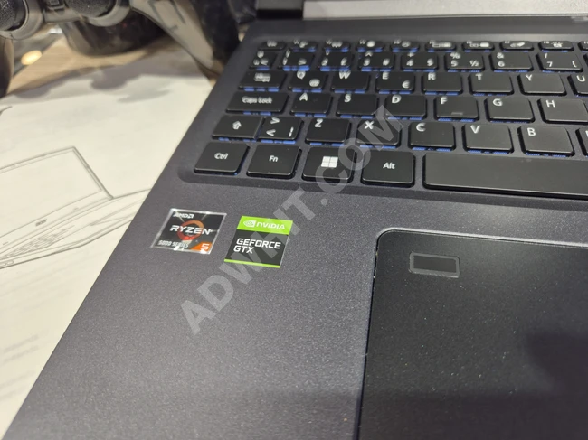 LAPTOP 	 ACER ASPIRE 7