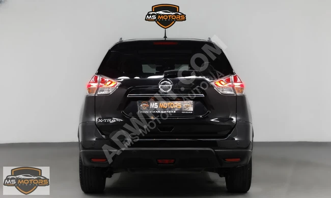 Nissan 2016 without paint, glass roof, seat heating, lane-keeping system, electric seats, electric trunk