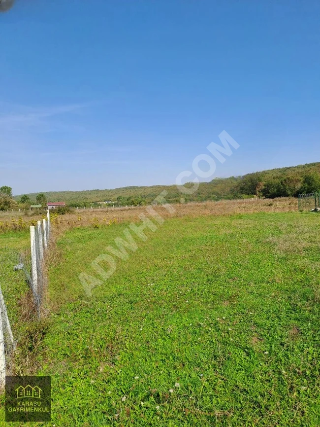 A plot of land with an area of 427 square meters, completely surrounded in Çatalca Çiftlikköy