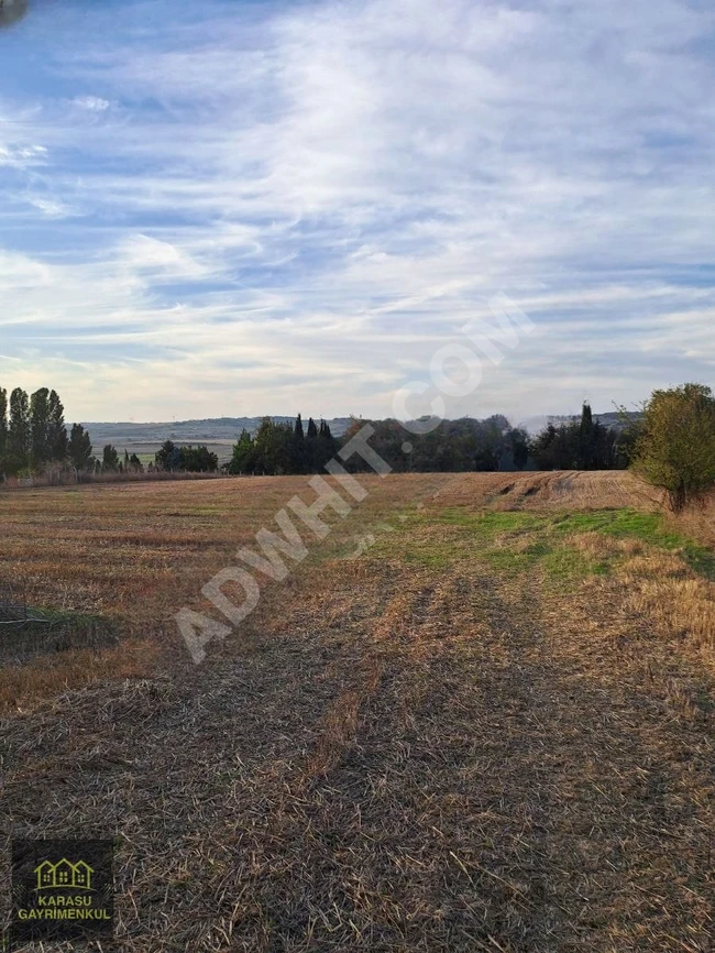 Land with an area of 406 m² in SİLİVRİ, AKÖREN, surrounded by nature