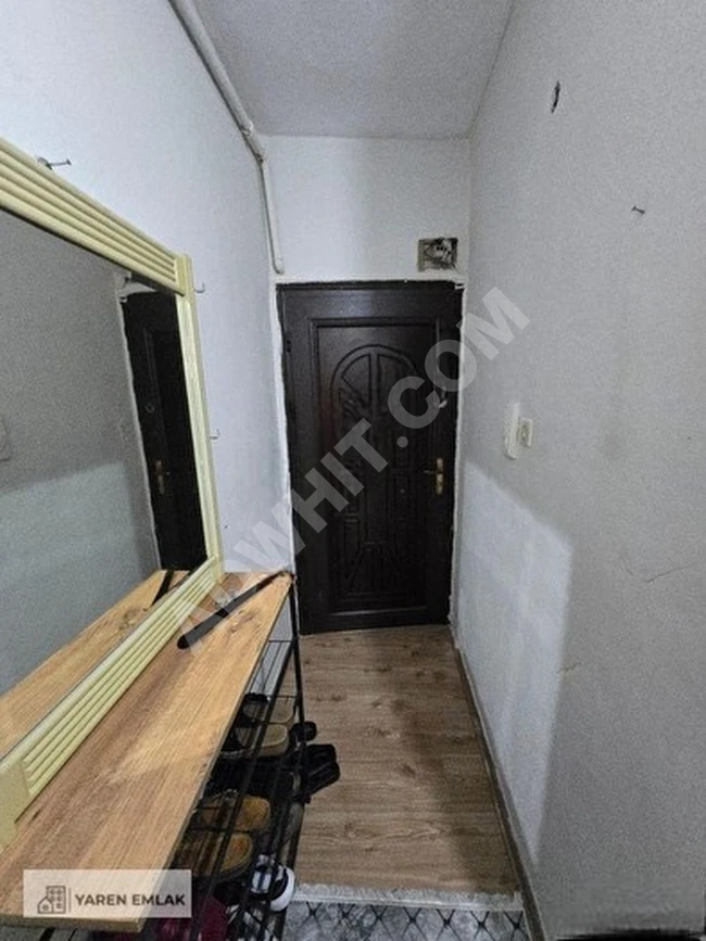 From YAREN EMLAK: 2+1 apartment for urgent sale in GÜNGÖREN GENÇ OSMAN MAH, on the third floor, with an area of 90 m2