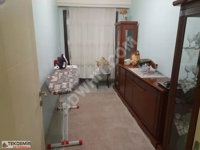 Apartment with three rooms and a lounge from TEKDEMİR EMLAK in the MİMARSİNAN area suitable for loans