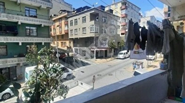 From YAREN EMLAK Apartment for sale 2+1 in GENÇ OSMAN MAH, second floor, with an area of 100 m²