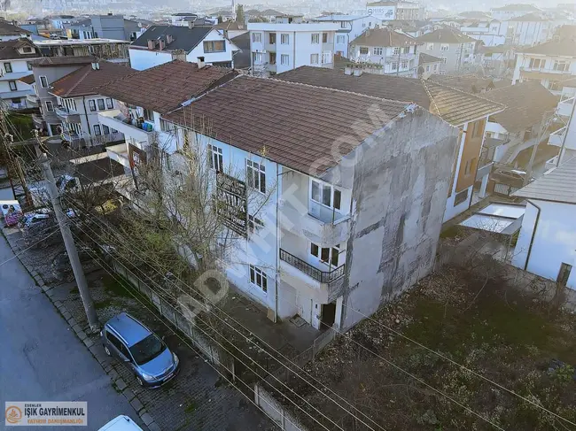 IŞIK EMLAK GÜVENCESİYLE 180 M2 KARE ARSA ÜZERİNDE SATILIK BİNA