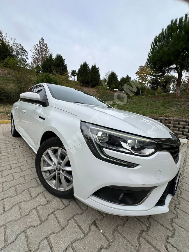 MEGANE 1.5 TOUCH بدون عيوب بدون طلاء اوتوماتيك