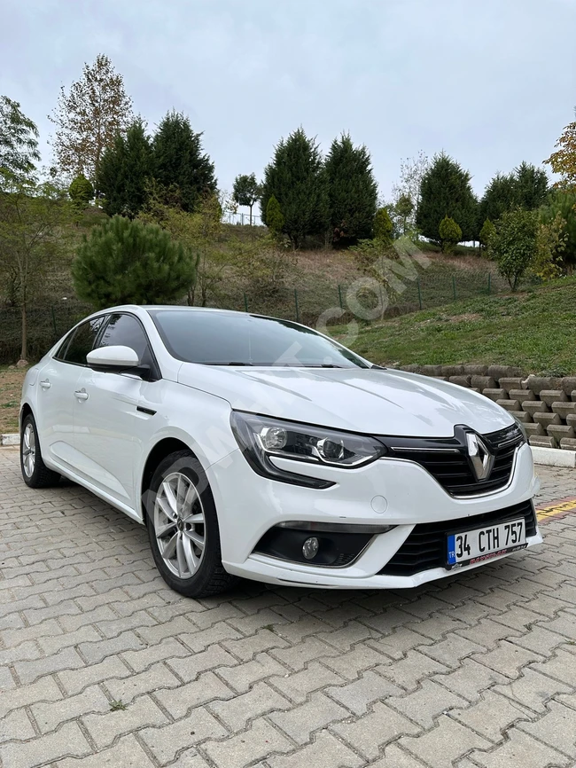 MEGANE 1.5 TOUCH بدون عيوب بدون طلاء اوتوماتيك