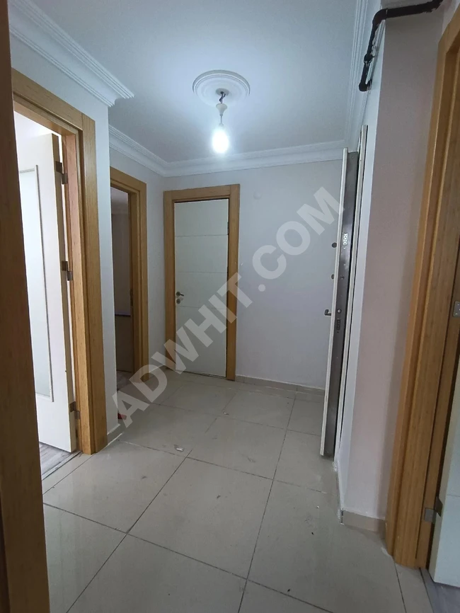 Good deal for sale - Apartment in Yenibosna on the ground floor 2+1 suitable for loans