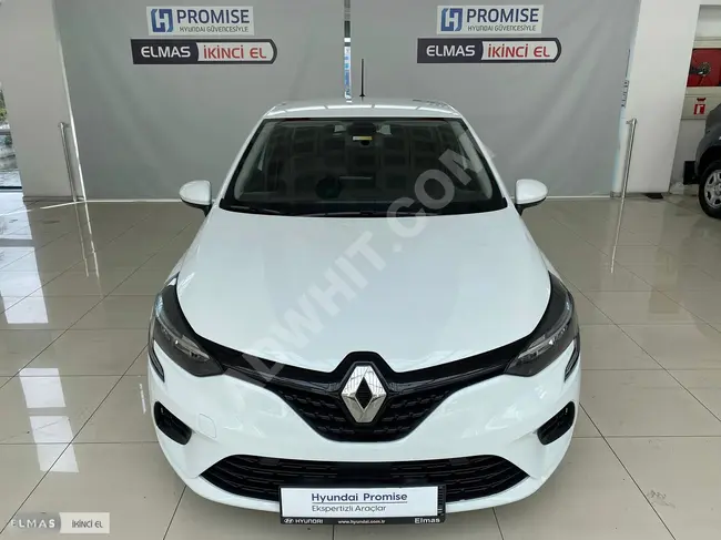 Renault Clio Joy 2022 car, with a 1.0 TCE X-Tronic engine with 90 horsepower, and a mileage of 42,000 km, equipped with a Tesla screen