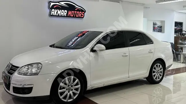 Car for sale Volkswagen Jetta model 2011 automatic hood and roof unpainted