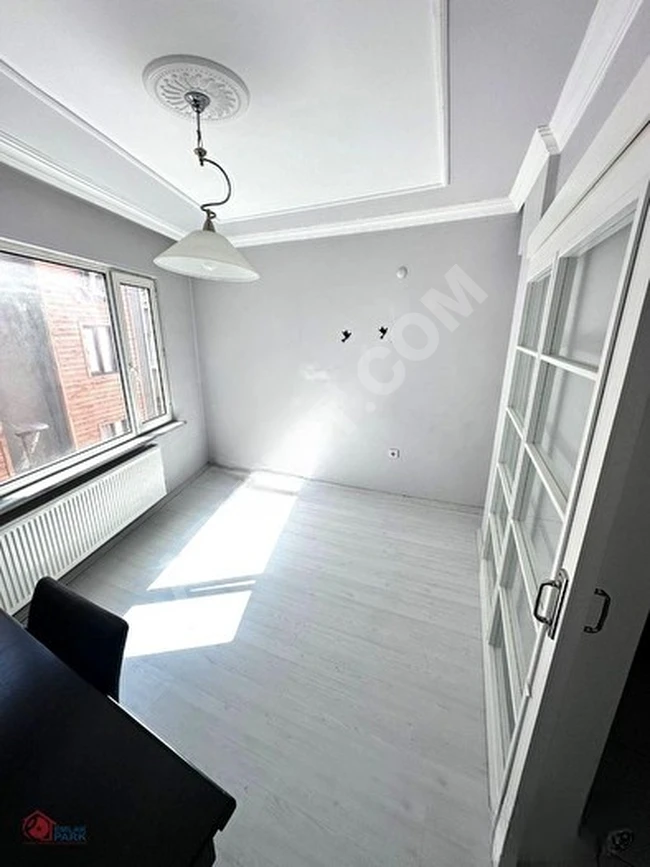 Apartment for sale in the center of Beşiktaş, well-maintained, double façade, under sunlight, immediately deliverable