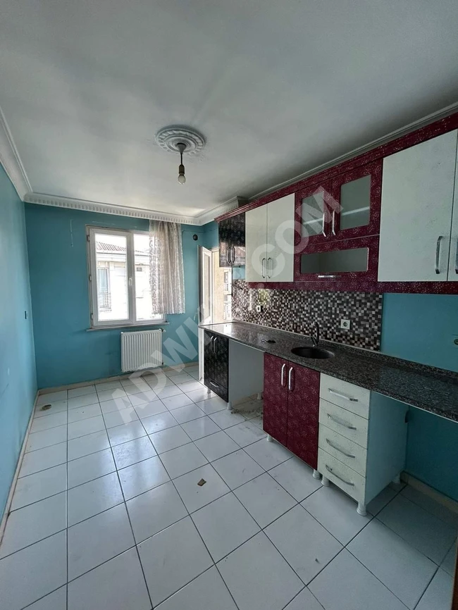 Apartment 2 + 1 for urgent sale in the Fatih Mehlasi area, near Esenyurt Square