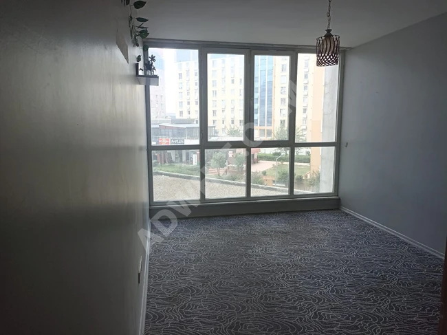 Studio apartment for sale urgently in evler complex near Beylikdüzü