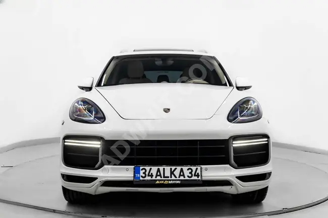 سيارة للبيع PORSCHE CAYENNE موديل 2011 بدون عيوب في حالتها