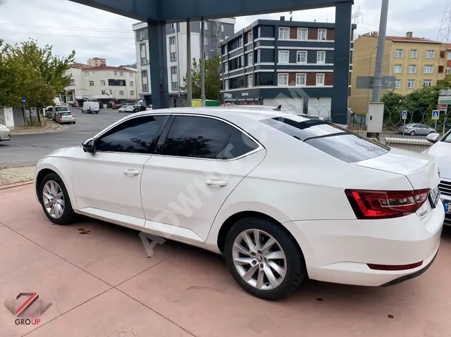 Instant loans Skoda SUPERB 2018 Beige with memory seats and foldable mirrors