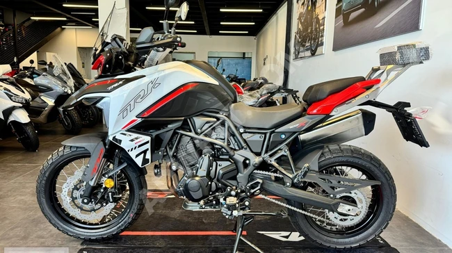 YETKİLİ BAYİ DEMAR'DAN BENELLİ TRK 702X(NAKİTE ÖZEL FİYAT)K.TKST