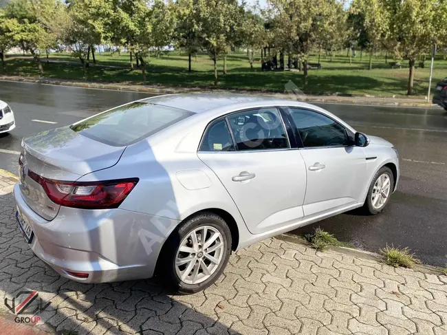 Renault Megane Touch possibility of installment in 12 payments via credit card, periodic maintenance, and without replacement parts