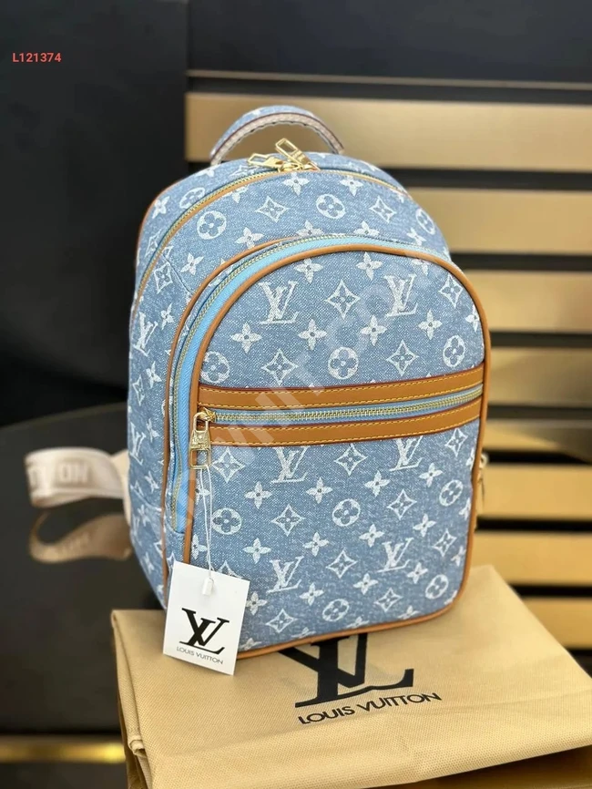 Backpack brand