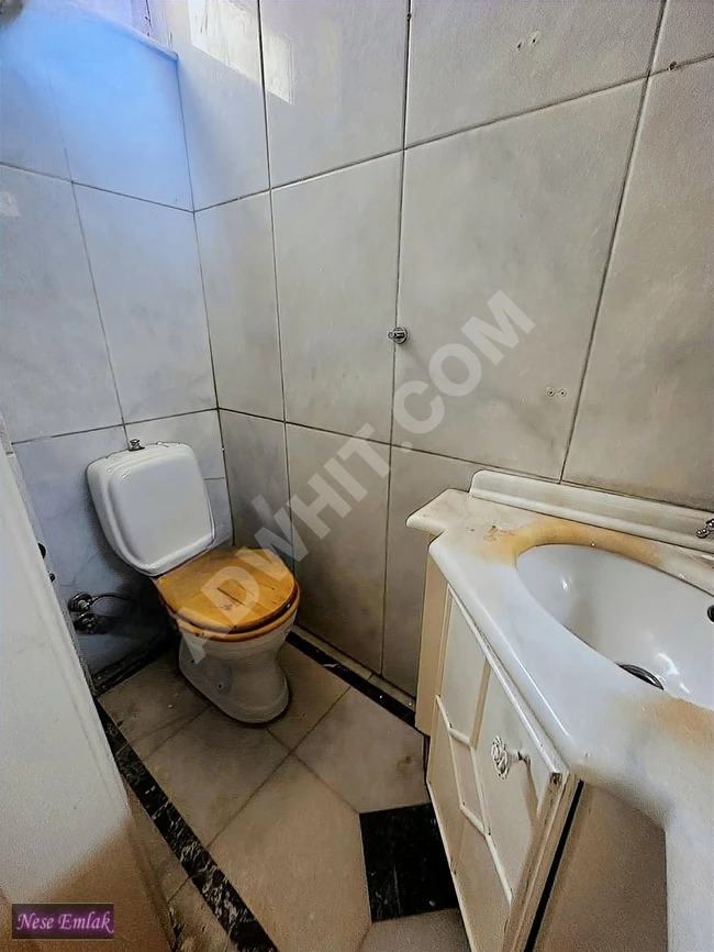 Empty apartment 4+1 for sale in residential complex YEŞİLKÖY TOPLU KONUT with an area of 285 square meters - from NEŞE EMLAK