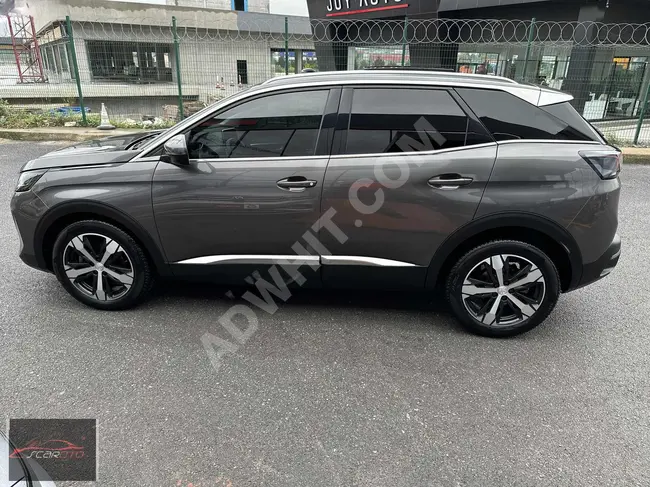 سيارة بدون أخطاء، بدون طلاء، بدون حوادث، بسطح زجاجي Peugeot 3008 بلون الإطلاق