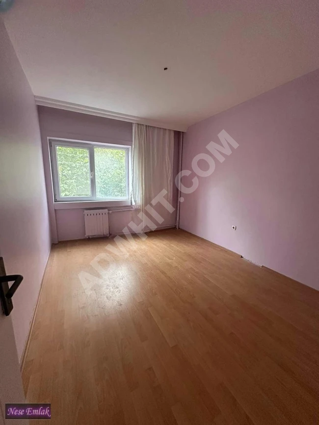 Apartment 3+1 for rent in Atakoy 5th Section, next to Marmara Metro, clean without expenses