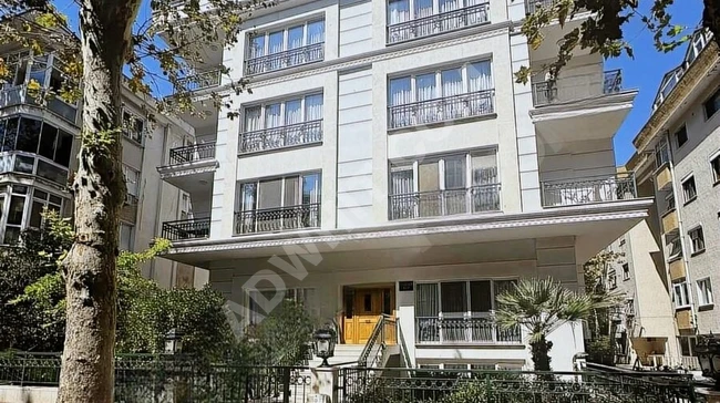 Apartment 4+1 in a new building with closed parking on YEŞİLYURT EKİN Street