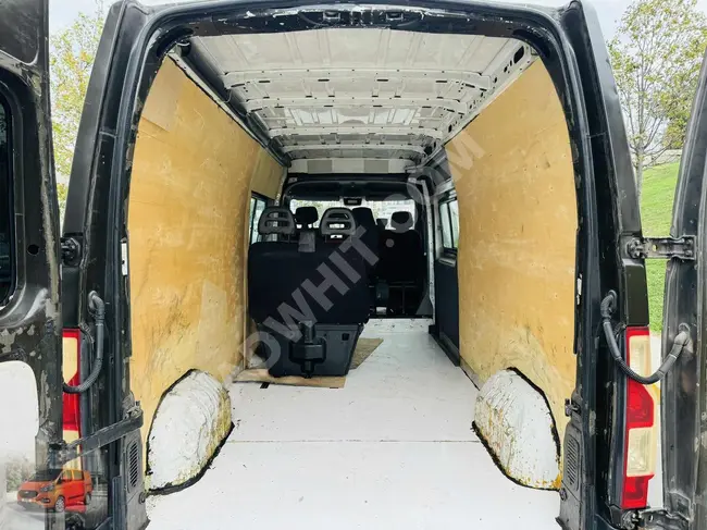 RENAULT MASTER موديل 2012 13 M3  اكمل باقة مع مكيف من ROYAL AUTO