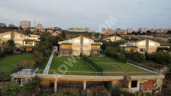 For sale, a duplex villa with a sea view in Buyukcekmece