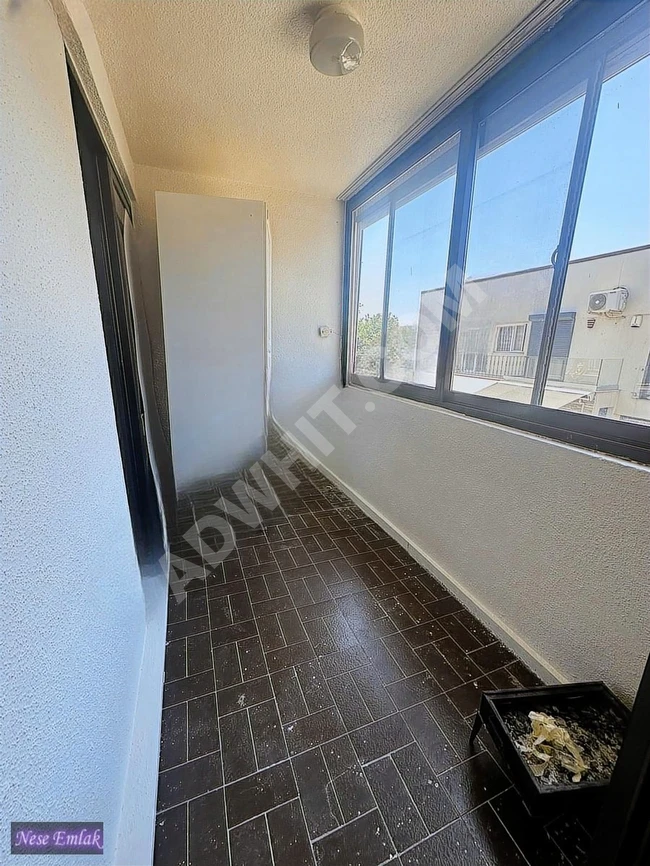 Empty apartment 4+1 for sale in residential complex YEŞİLKÖY TOPLU KONUT with an area of 285 square meters - from NEŞE EMLAK