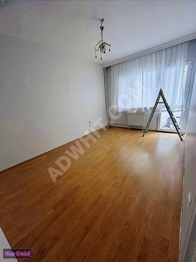 Apartment 3+1 for rent in Atakoy 5th Section, next to Marmara Metro, clean without expenses