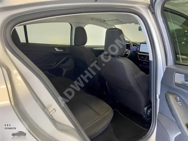 2023 Ford FOCUS TITANIUM X car without modification and without accidents, with a mileage of 42,500 km, and the warranty continues