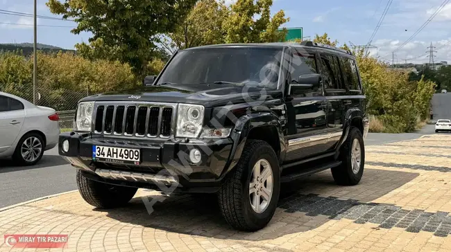 From MİRAY: Jeep Commander, model 2010, no paint, no accident history, seat heating, direct from the dealer