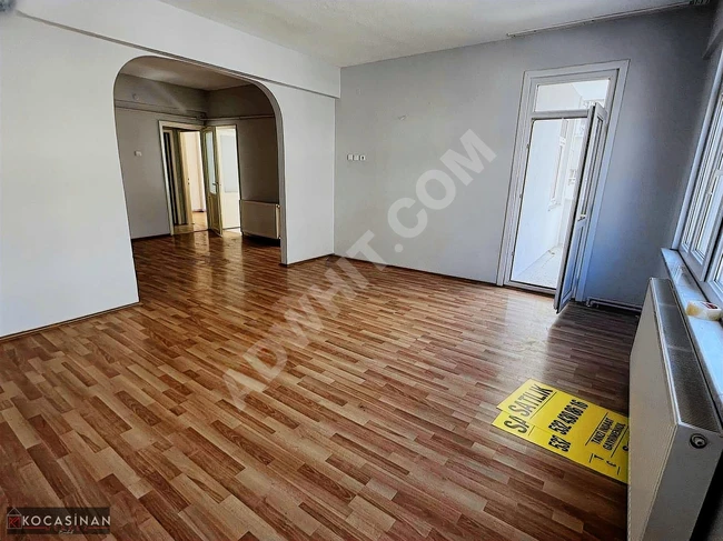 Corner apartment 2+1 on the second floor opposite ULUBATLI HASAN Mosque