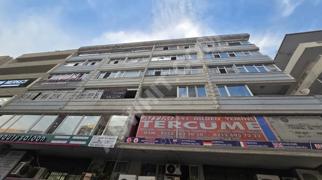 Office for sale in AVCILAR on Marmara Road, renovated interior with an area of 140 m²