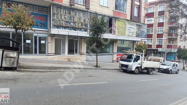 Commercial store for rent with an area of 300 m² on the street front on Esenyurt Kıraç Road