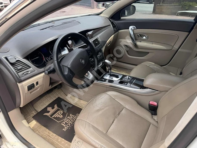 سيارة للبيع Renault Latitude موديل 2011 بمسافة 290 ألف كم