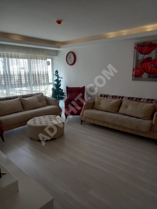 Yıllık Kiralık 2+1 Daire, Metrobüse Yakın