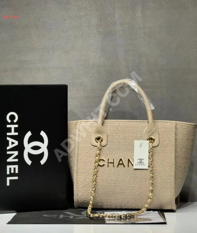 Women's handbag brand