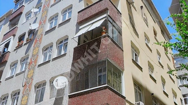 Apartment 3+1 for sale at a corner location with an area of 120 square meters, with an elevator, in B EVLER YAYLA SİYAVUŞPAŞA