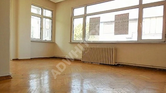 Apartment for rent suitable for an office next to E-5 road in BAKIRKÖY İNCİRLİ