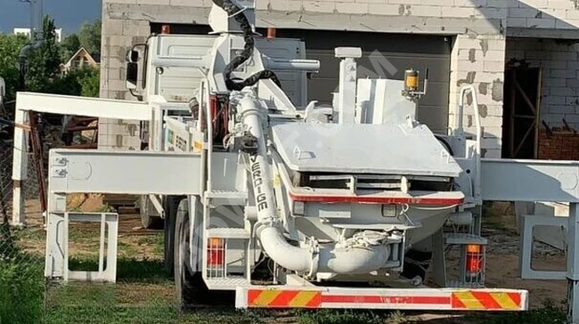 Mercedes-Benz Axor 3340 şaside Everdigm beton pompası