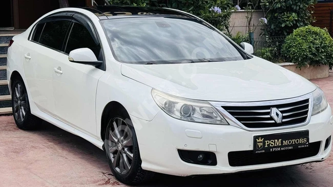 سيارة للبيع Renault Latitude موديل 2011 بمسافة 290 ألف كم