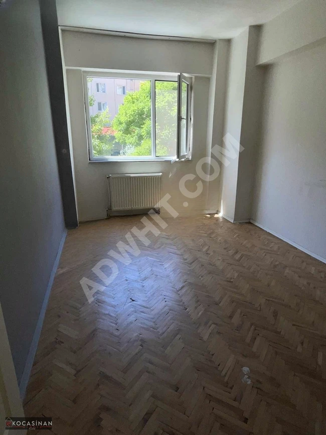 Apartment 3+1 for sale, 95 square meters with a balcony, elevated entrance, empty apartment in ÇINAR EVLERİ