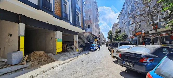 Suitable location for companies for rent on the street in the center of Avcılar area