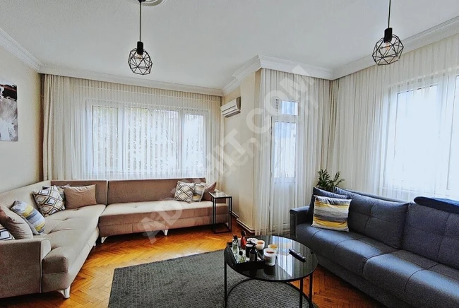 Apartment for sale 2+1 on the middle floor next to the metrobus in Bahçelievler