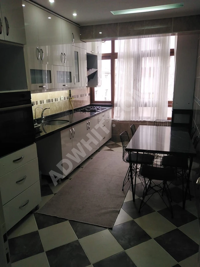 Apartment for sale 4+1 with an area of 170m² on the second floor in BAHÇELİEVLER