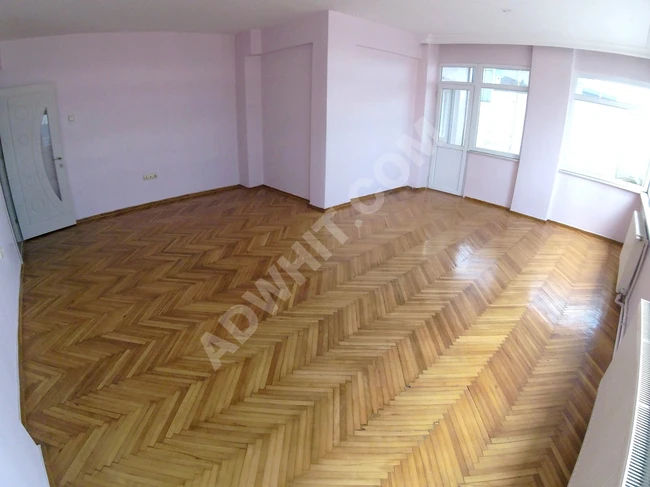 For sale: 3+1 apartment on the middle floor next to the metrobus and metro in Bahçelievler