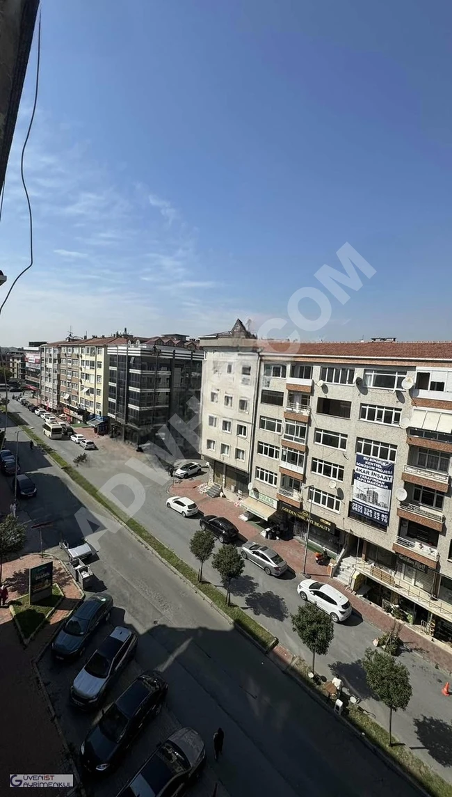 HAZNEDAR MEYDANDA ASANSÖRLÜ 5 KATLI BİNANIN 5.KATI SATILIK DAİRE