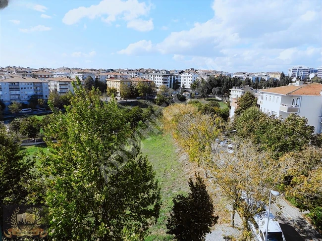 AVCILARDA DENİZ MANZALARI ASANSÖRLÜ OTOPARKLI ÖN CEPHE DUBLEX